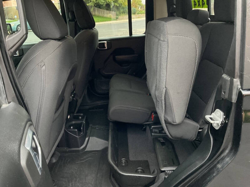 2021 Jeep Gladiator Willys