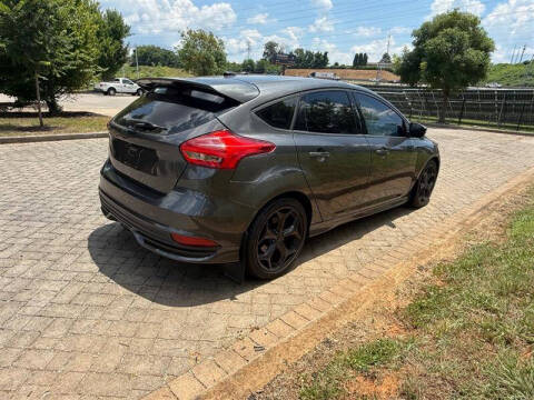 2017 Ford Focus ST