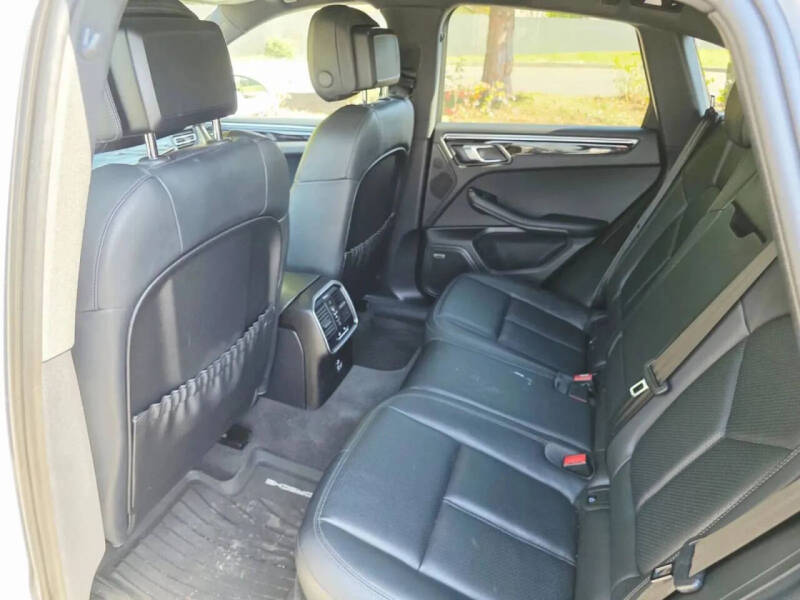 2023 Porsche Macan