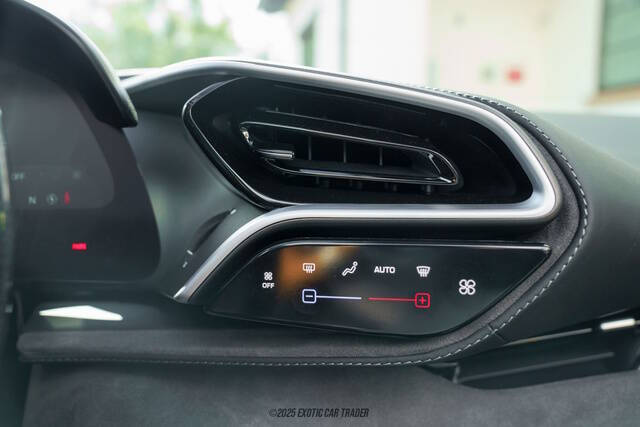 2025 Ferrari 296 GTS