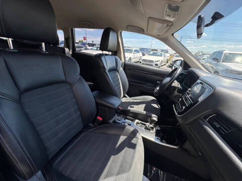 2019 Mitsubishi Outlander SE