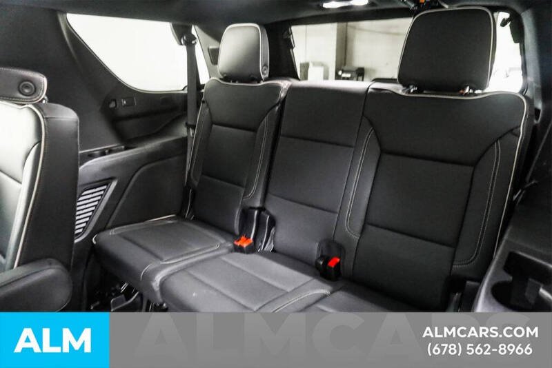 2025 GMC Yukon Elevation