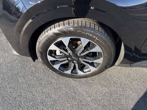 2023 Kia Carnival EX