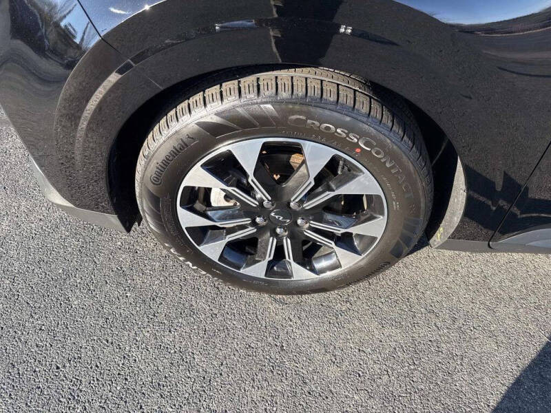 2023 Kia Carnival EX