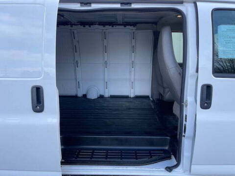 2023 Chevrolet Express 2500