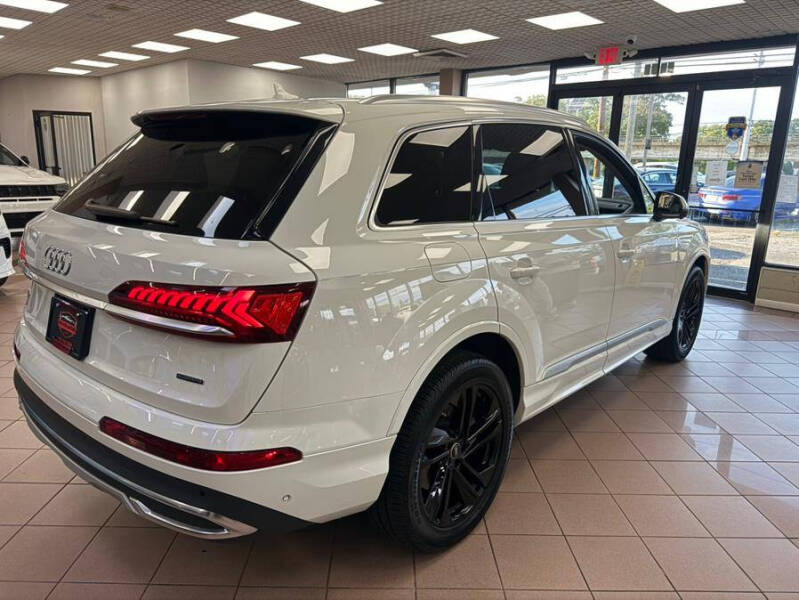 2022 Audi Q7 quattro Premium Plus 55 TFSI