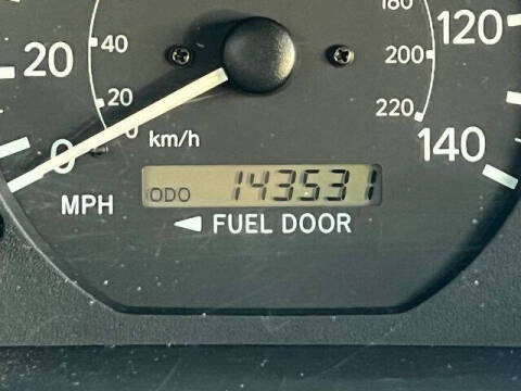 2001 Toyota Camry LE V6