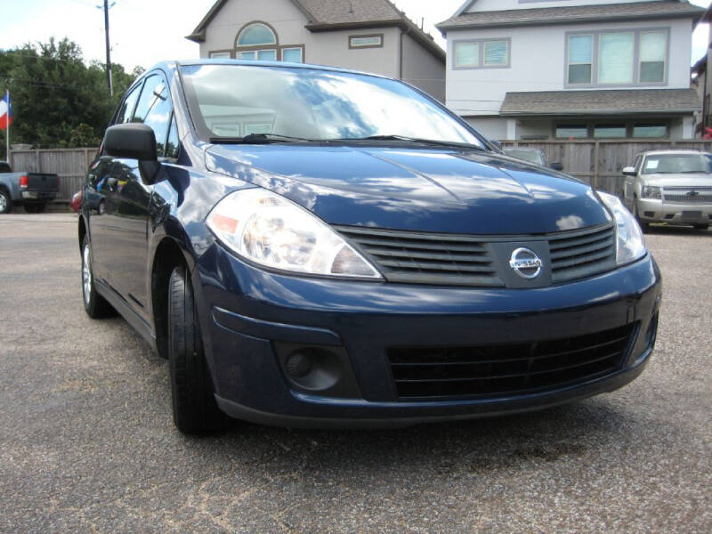 2009 Nissan Versa 1.6 Base
