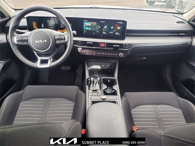 2025 Kia K5 LXS