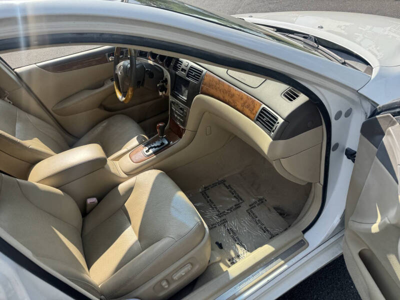 2005 Lexus ES 330
