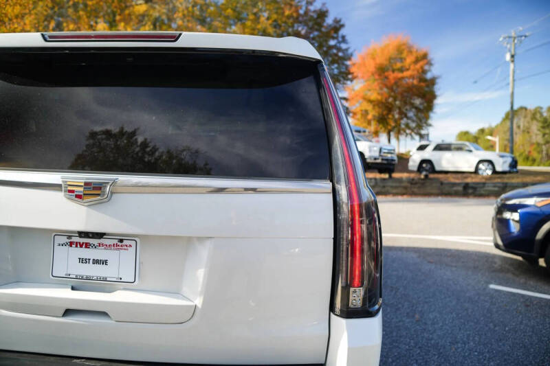 2018 Cadillac Escalade Luxury