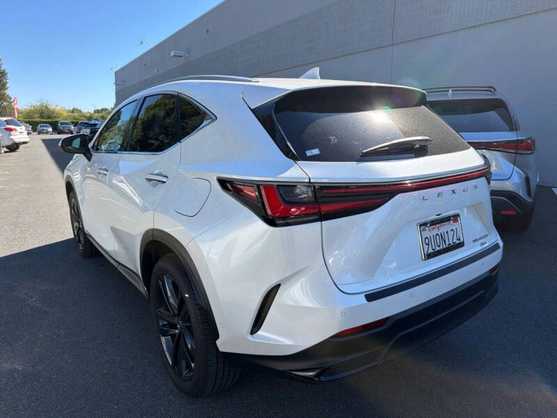 2025 Lexus NX 450h+
