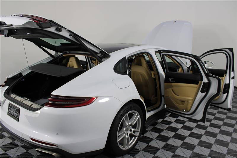 2017 Porsche Panamera