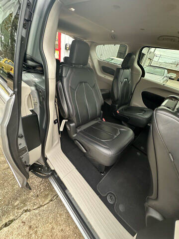 2018 Chrysler Pacifica Touring L Plus