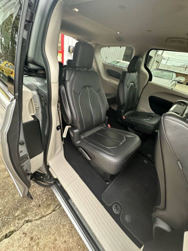 2018 Chrysler Pacifica Touring L Plus