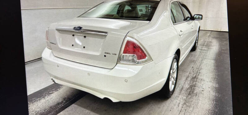 2008 Ford Fusion SEL photo 3