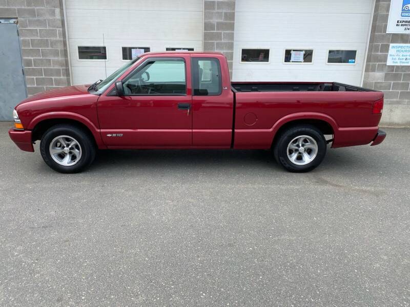 2000 Chevrolet S-10 for sale at Pafumi Auto Sales in Indian Orchard MA