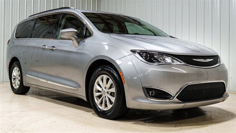 2017 Chrysler Pacifica Touring Plus