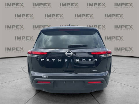 2024 Nissan Pathfinder S