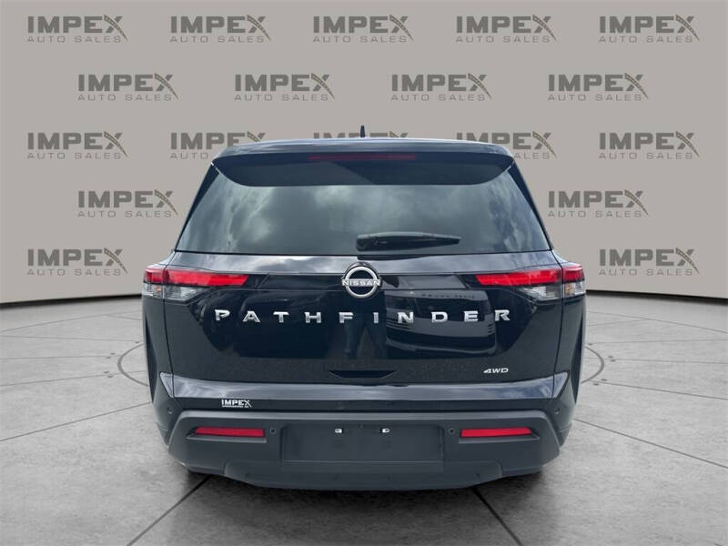2024 Nissan Pathfinder S