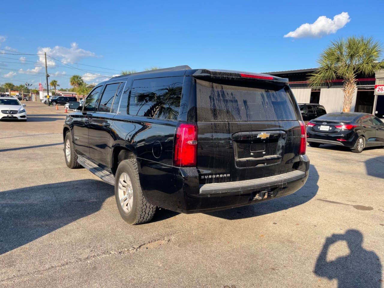 2018 Chevrolet Suburban for sale at SMART CHOICE AUTO in Pasadena, TX