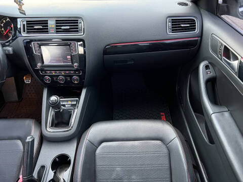 2017 Volkswagen Jetta 2.0T GLI