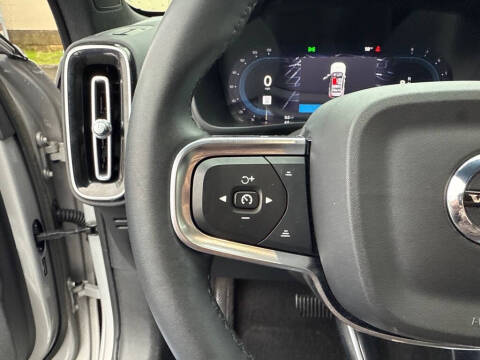 2023 Volvo XC40 B5 Core