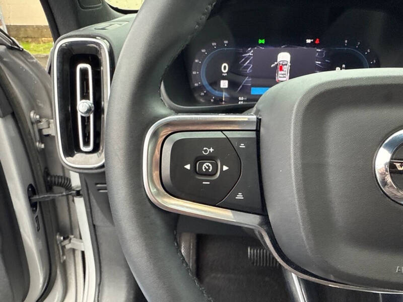 2023 Volvo XC40 B5 Core