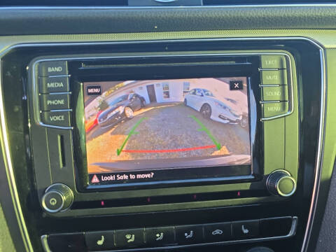 2017 Volkswagen Passat 1.8T R-Line