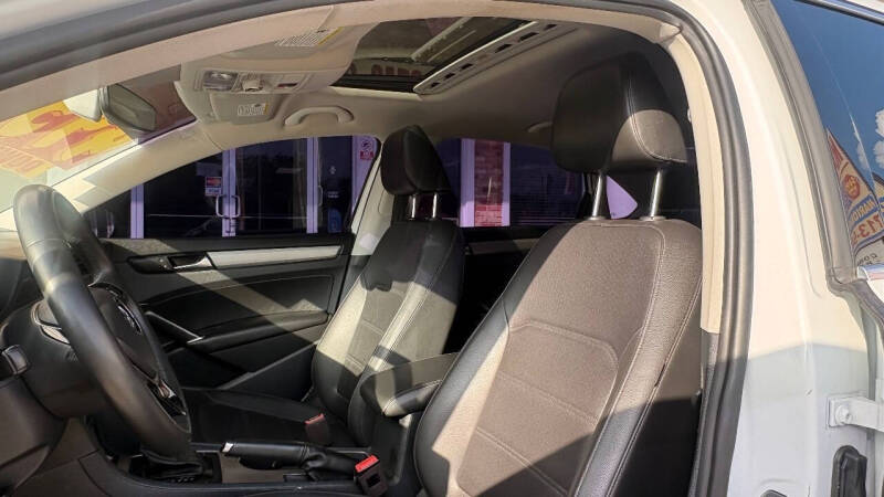 2021 Volkswagen Passat SE