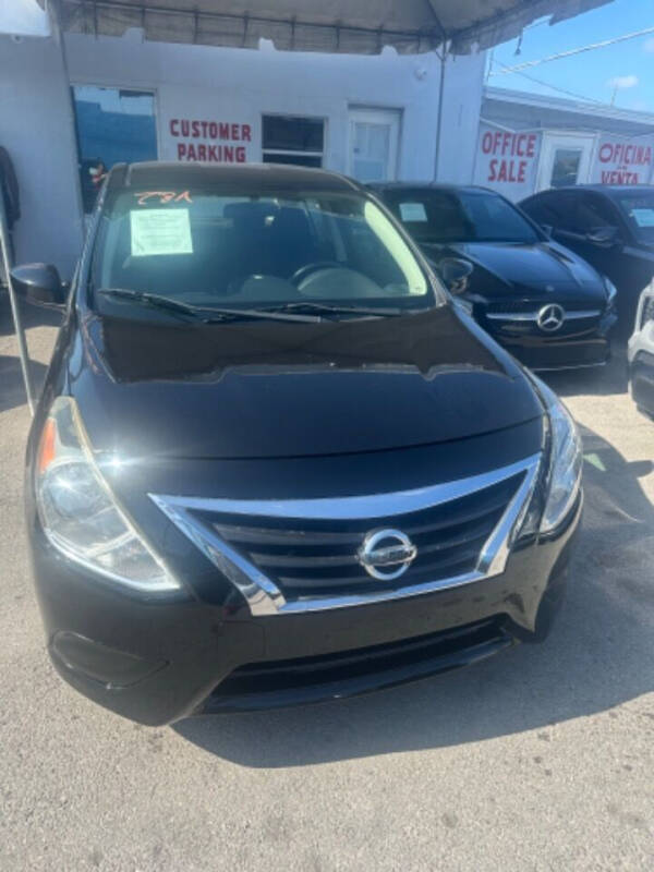 2019 Nissan Versa for sale at Molina Auto Sales in Hialeah FL