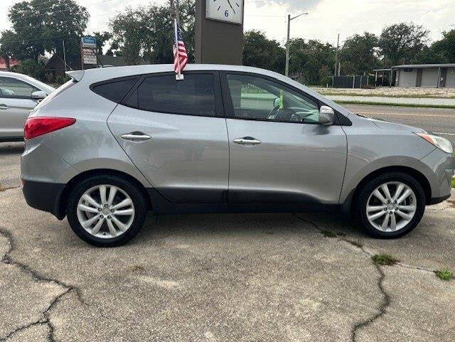 2013 Hyundai TUCSON for sale at GOOD GUYS MOTORS in Green Cove Springs, FL