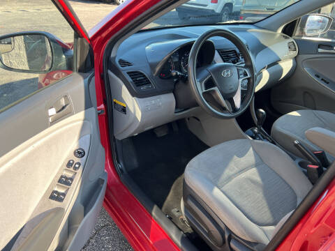 2016 Hyundai Accent SE