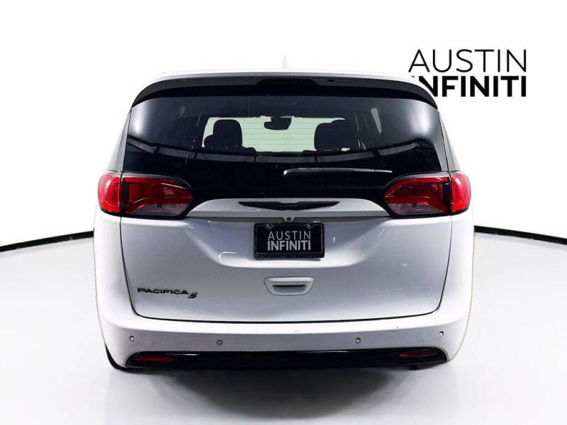 2019 Chrysler Pacifica Touring Plus