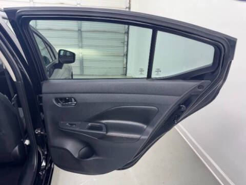 2020 Nissan Versa SR