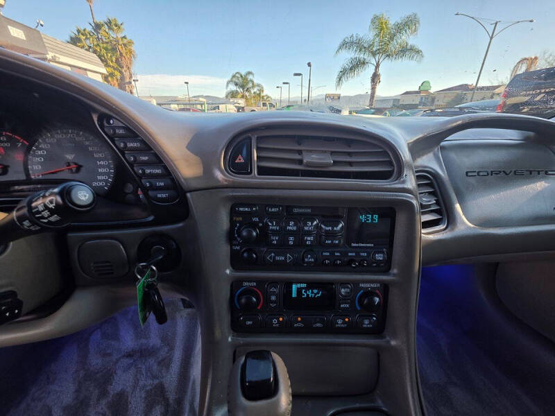 2004 Chevrolet Corvette