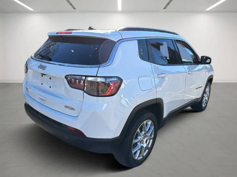 2022 Jeep Compass Latitude Lux