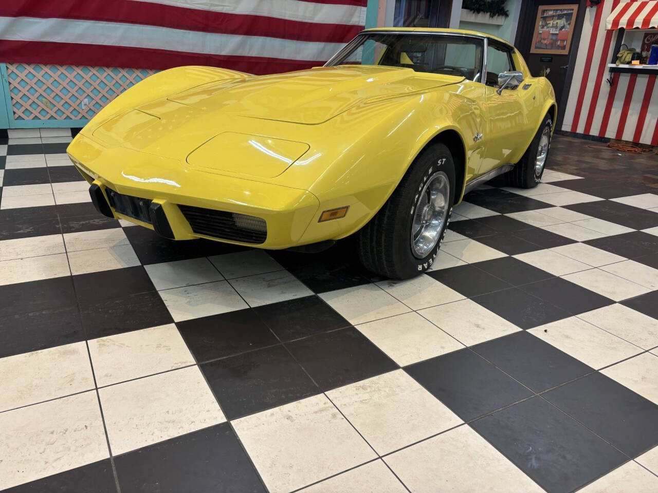 1975 Chevrolet Corvette 5