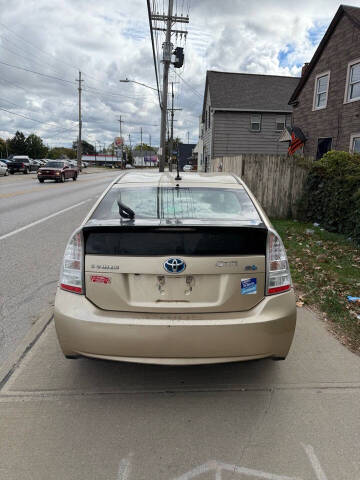 2010 Toyota Prius III