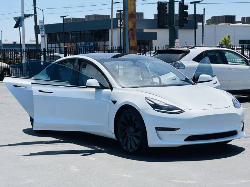 2023 Tesla Model 3 Performance