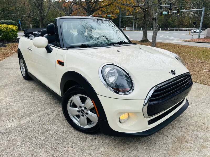 2019 MINI Convertible Base photo 3