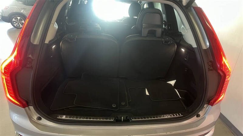 2025 Volvo XC90 B5 Core Bright Theme