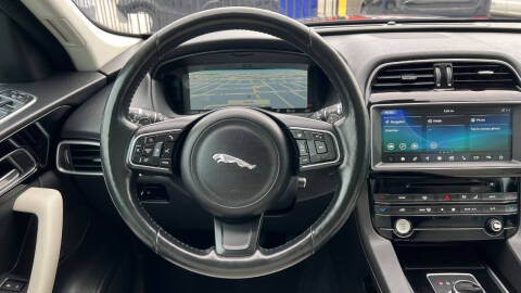 2017 Jaguar F-PACE 35t Prestige