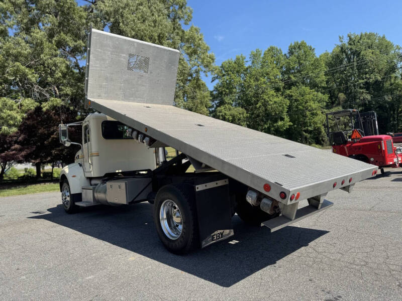 2010 Peterbilt 337