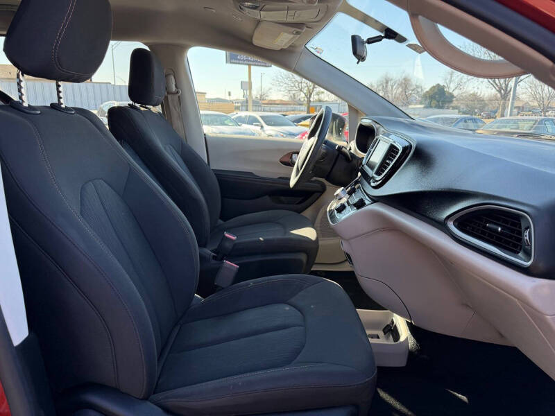 2018 Chrysler Pacifica LX