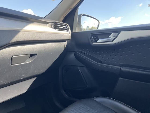 2020 Ford Escape SEL