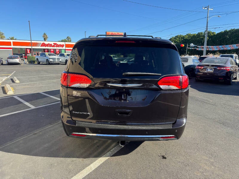2018 Chrysler Pacifica Touring Plus