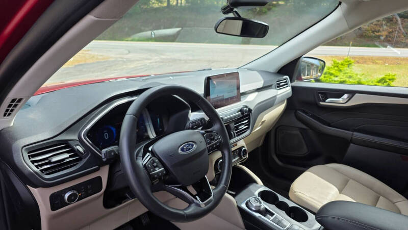 2022 Ford Escape SEL