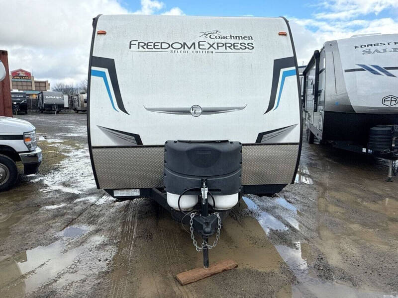 2023 Coachmen RV Freedom Express Select