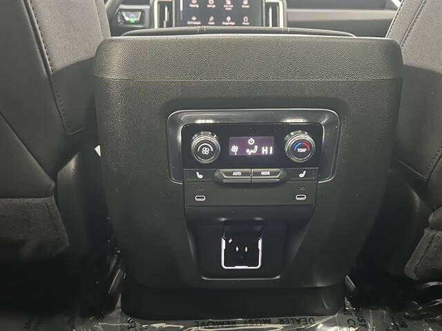 2025 GMC Yukon XL Elevation